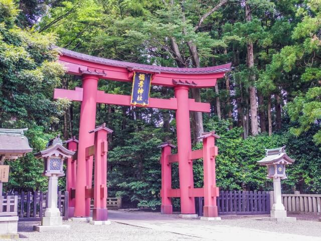 弥彦神社