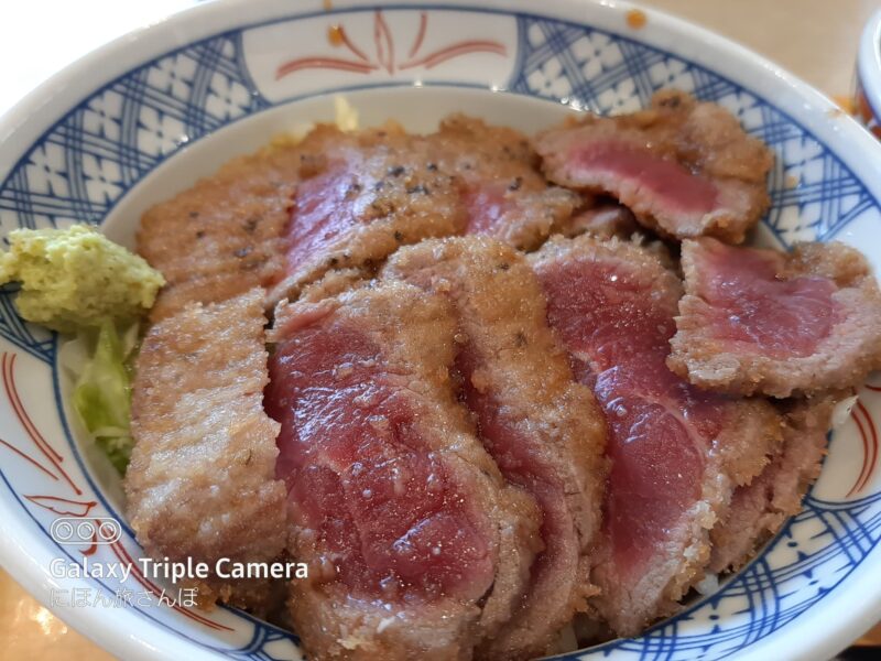 ローストビーフ星の牛かつ丼