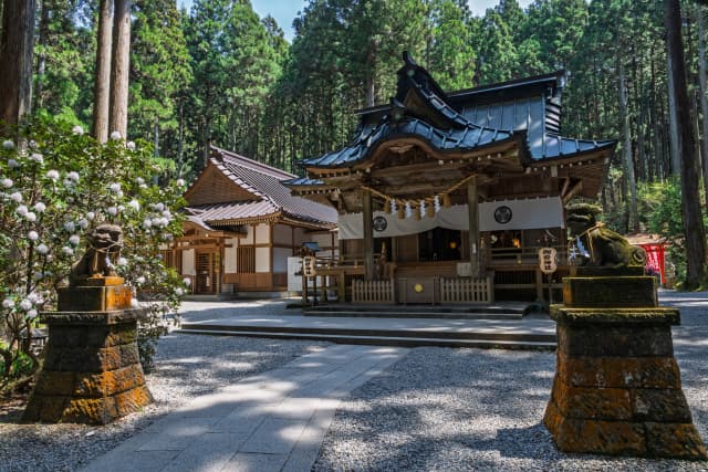 御岩神社の境内
