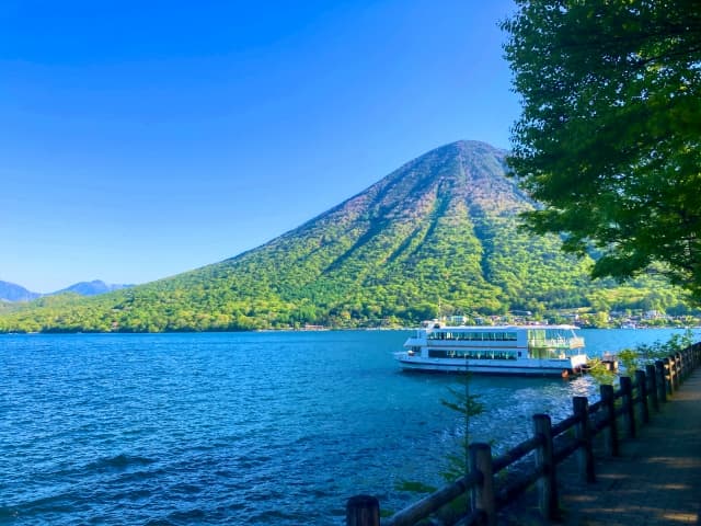 男体山 vs 赤城山 神々の戦い