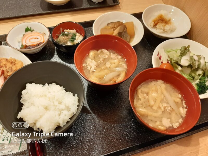 宿泊者が注目する朝食の満足度と内容