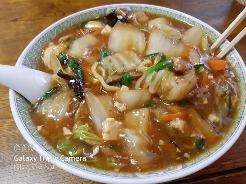 名物はマーボーラーメンともつ煮定食