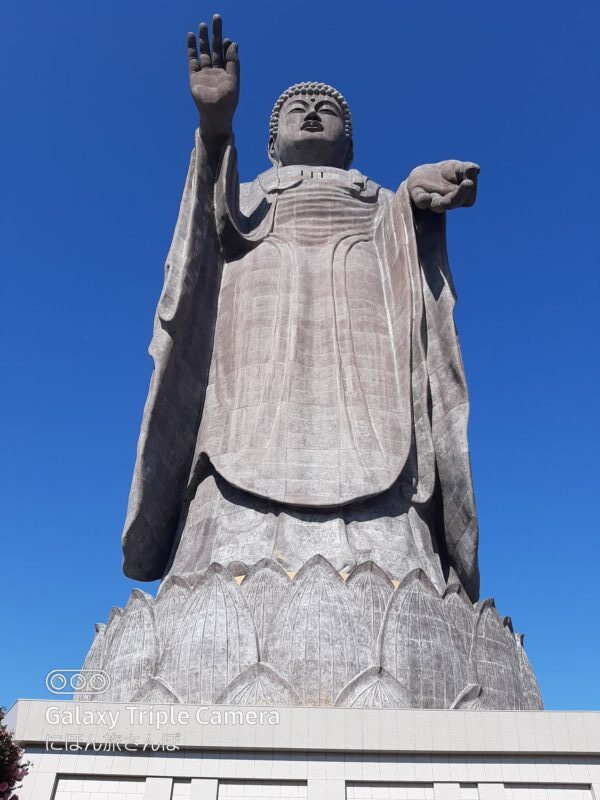 牛久大仏はいつ出来た？構想10年・高さ120mの全貌と歴史