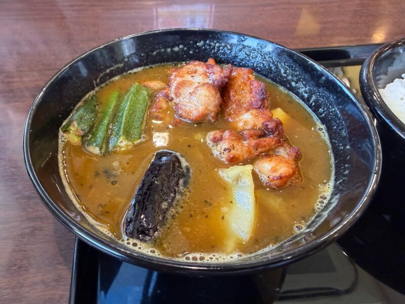 評判のローストチキンスープカレー