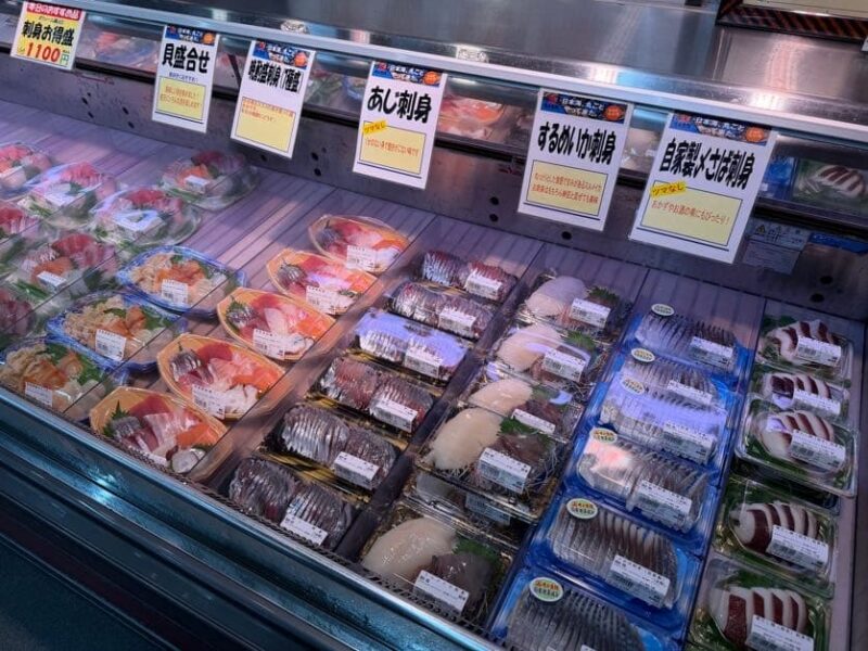 寺泊魚の市場通りの所要時間と口コミ！食べ歩き・駐車場完全ガイド