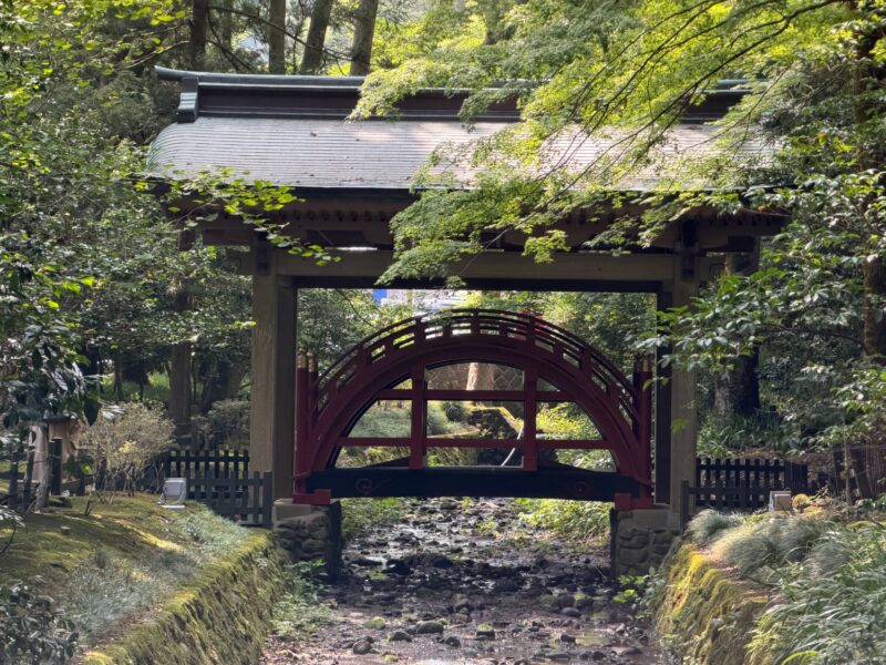縁結びの真実とカップルが別れる噂の歴史的背景