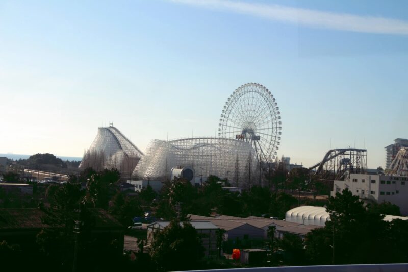 ナガシマスパーランドの回り方｜チケット・営業時間・天候から組み立てる来園計画