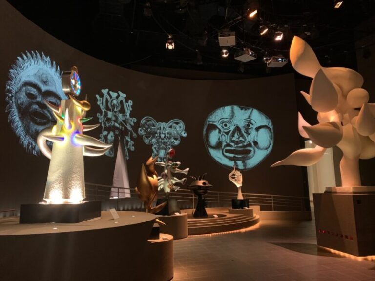 川崎市岡本太郎美術館の見どころと楽しみ方