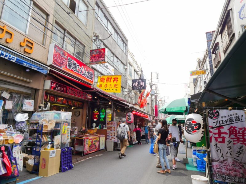 築地場外市場の回り方｜午前9時以降を起点に、食べ歩きをせず店内・指定場所で楽しむ