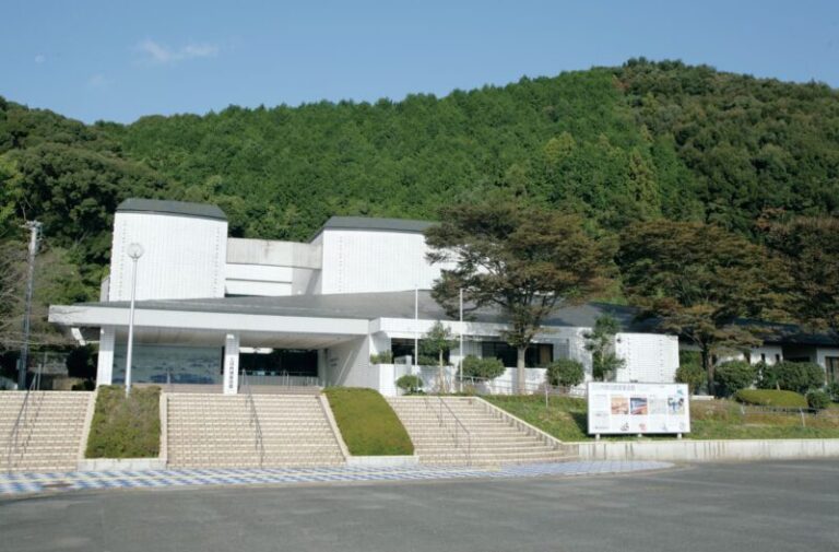 三川内焼美術館の見どころ｜古平戸と400年の技を知る