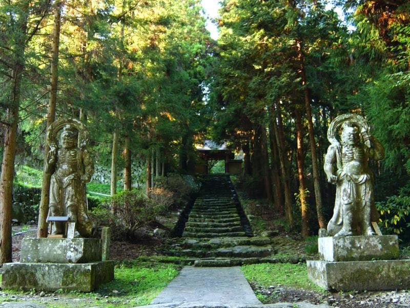 両子寺の見どころとご利益!紅葉・御朱印・駐車場も紹介