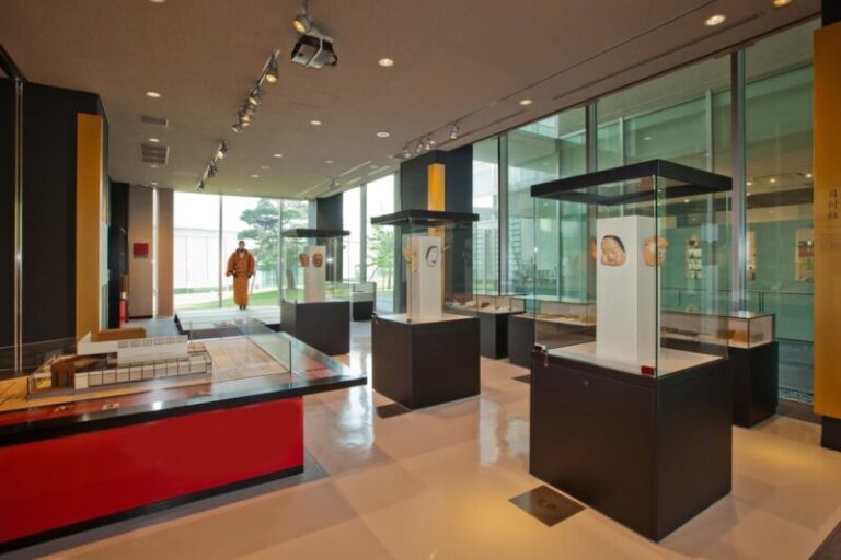 金沢能楽美術館の見どころ・体験・料金ガイド
